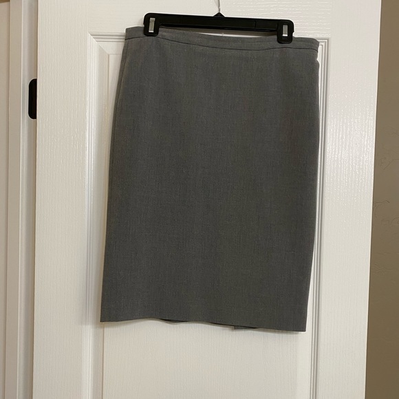 BCBGMAXAZARIA Gray Pencil Skirt size 4 - Picture 1 of 3